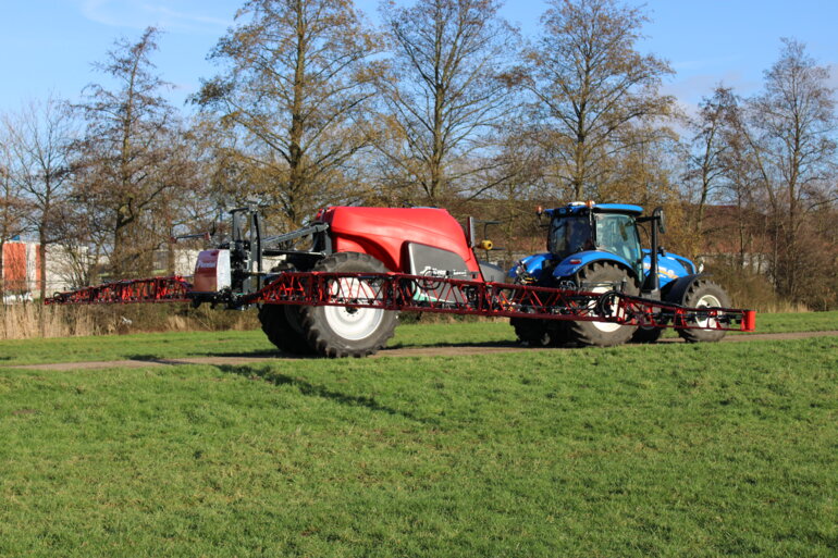 Kverneland-iXtrackT4-HC-boom-0005-gme3n5wfw5